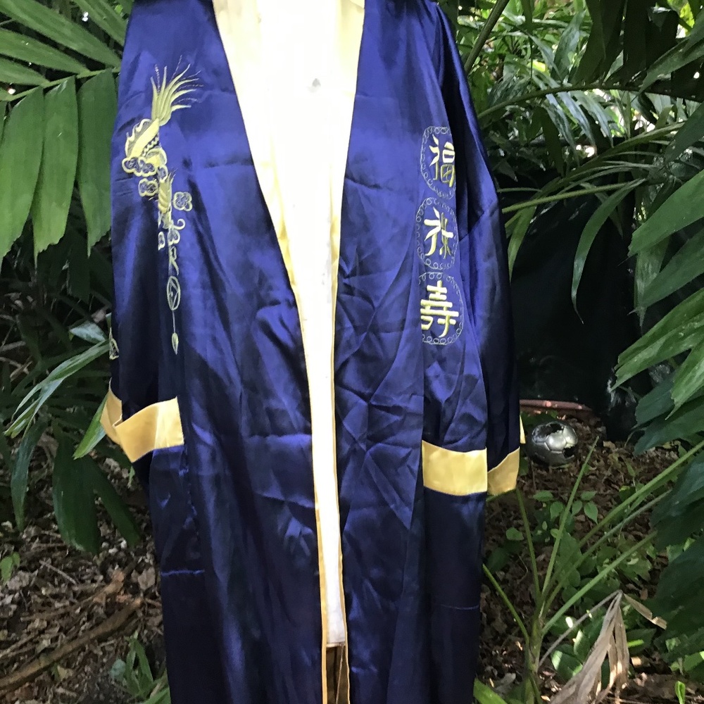 Satin Reversible Chinese Robe - Picture 9 of 10